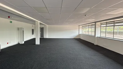 WhatsApp Image 2025-11-27 at 15.14.57 (1).